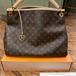 Louis Vuitton Artsy